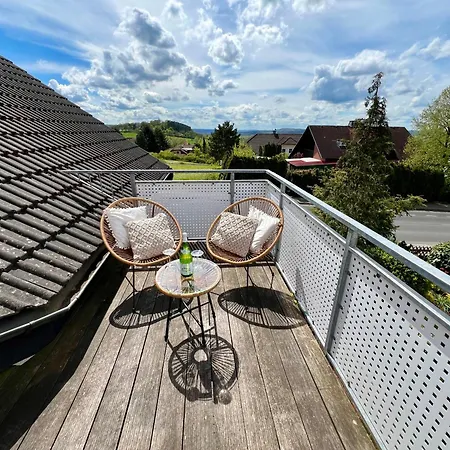 Flair Stadtoase I Private Sauna & Whirlpool I Balkon I 2x Parken I Kaffee I Highspeed Wlan I Apartman Fulda