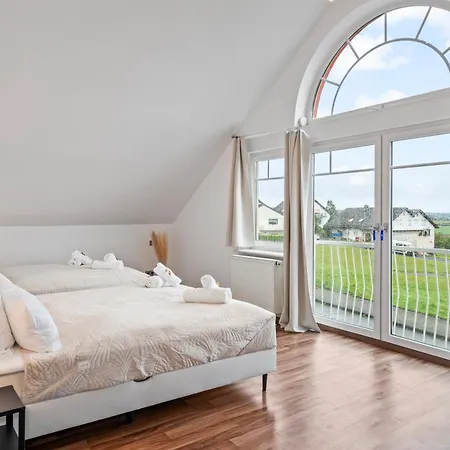 Flair Stadtoase I Private Sauna & Whirlpool I Balkon I 2x Parken I Kaffee I Highspeed Wlan I * Fulda
