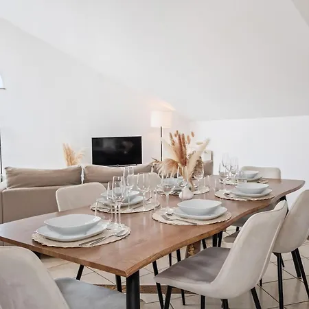 Stadtoase Mit Flair - Whirlpool, Balkon, 2xparkplaetze, Highspeed Wlan