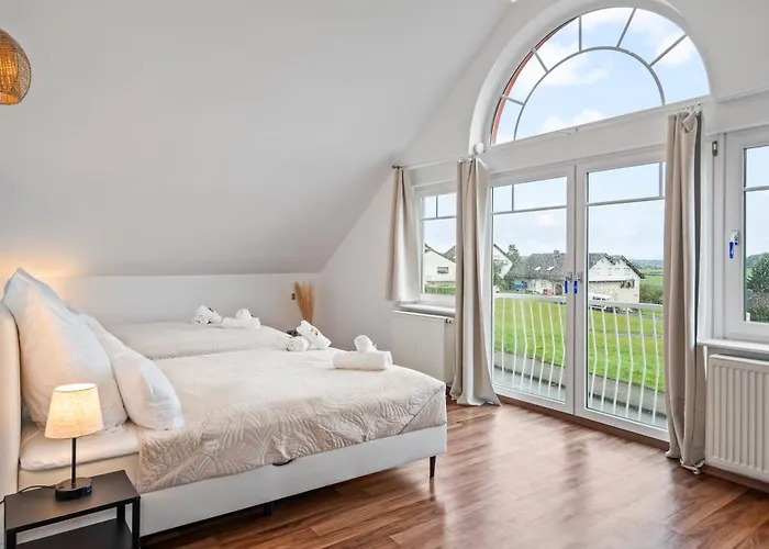 Flair Stadtoase I Private Sauna & Whirlpool I Balkon I 2x Parken I Kaffee I Highspeed Wlan I * Fulda