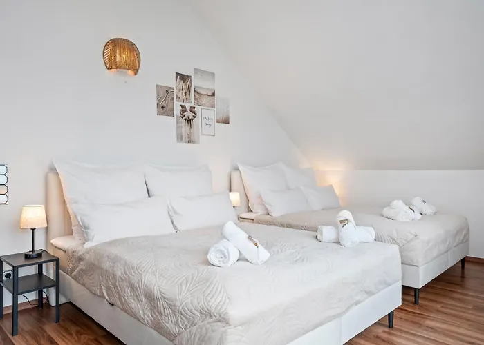 Flair Stadtoase I Private Sauna & Whirlpool I Balkon I 2x Parken I Kaffee I Highspeed Wlan I